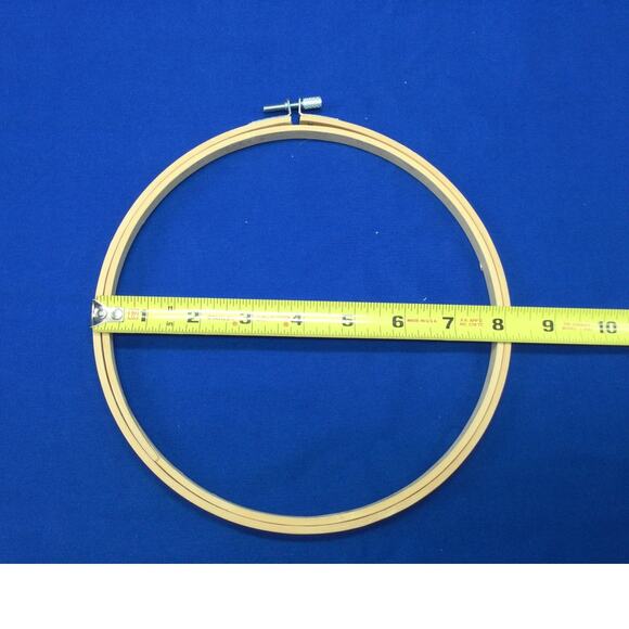 Wooden Embroidery Hoops Multi Size Set of 3 Screw top - Picture 5 of 7